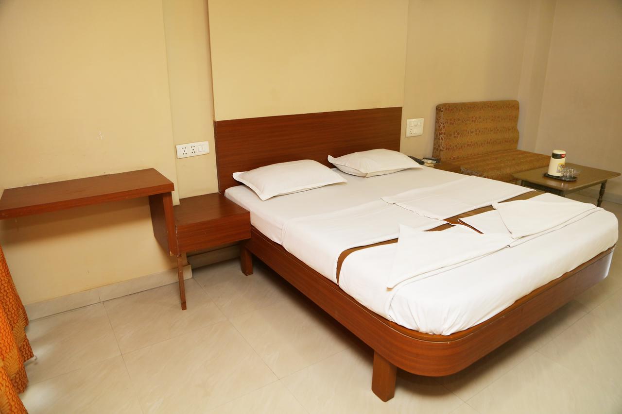 Panchratan Hotel 2*
