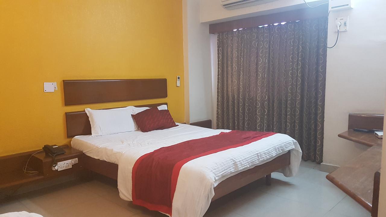 Balajee Palace 2*