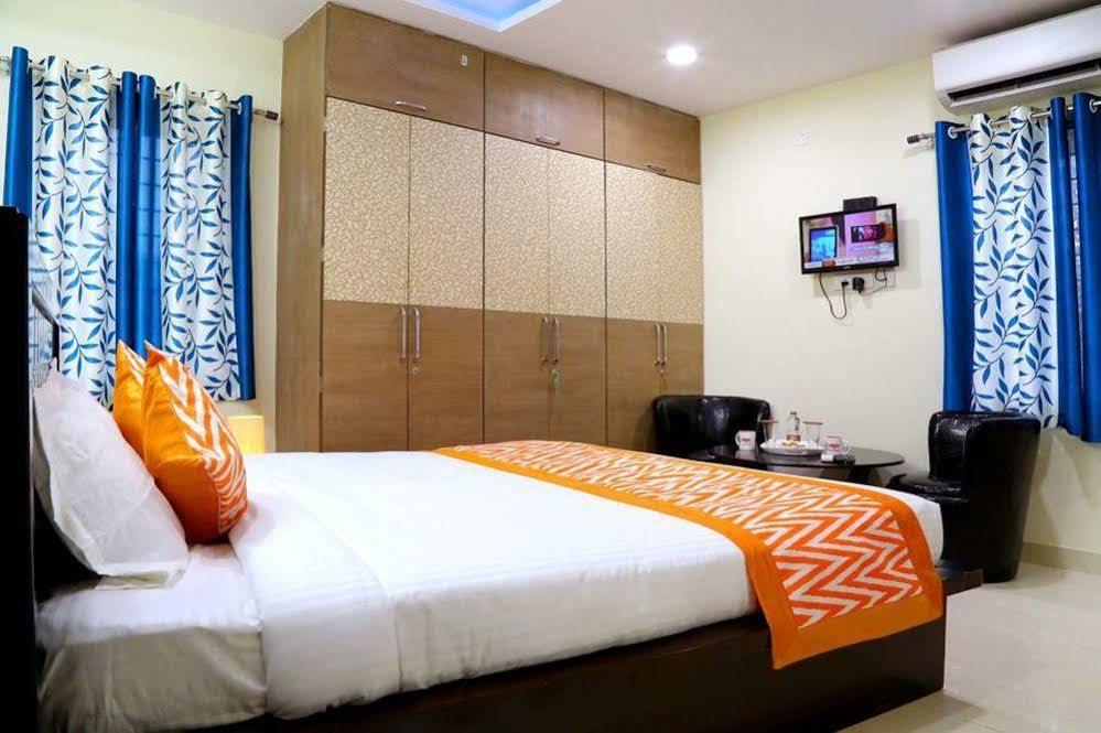 Oyo Hitech City Hotel