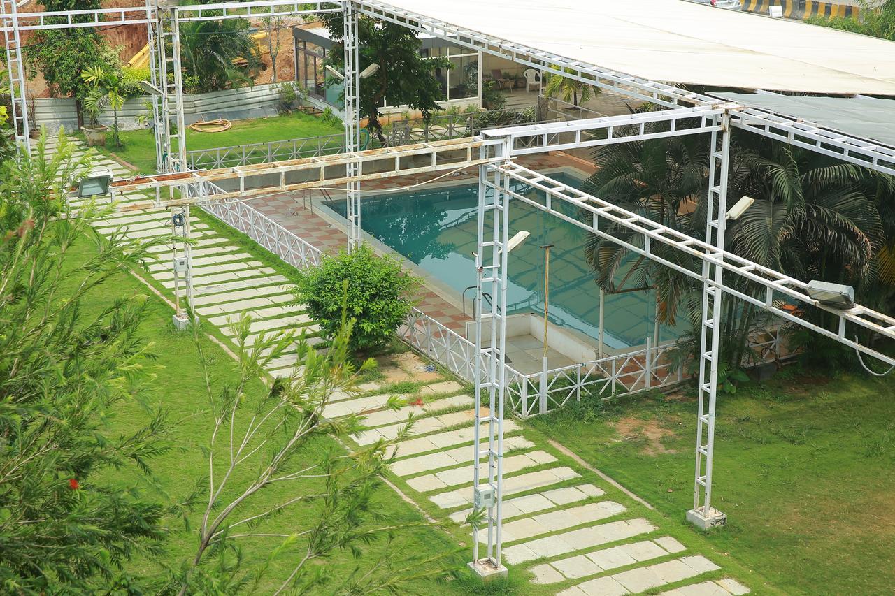 Lokis Forest Hotel 3*