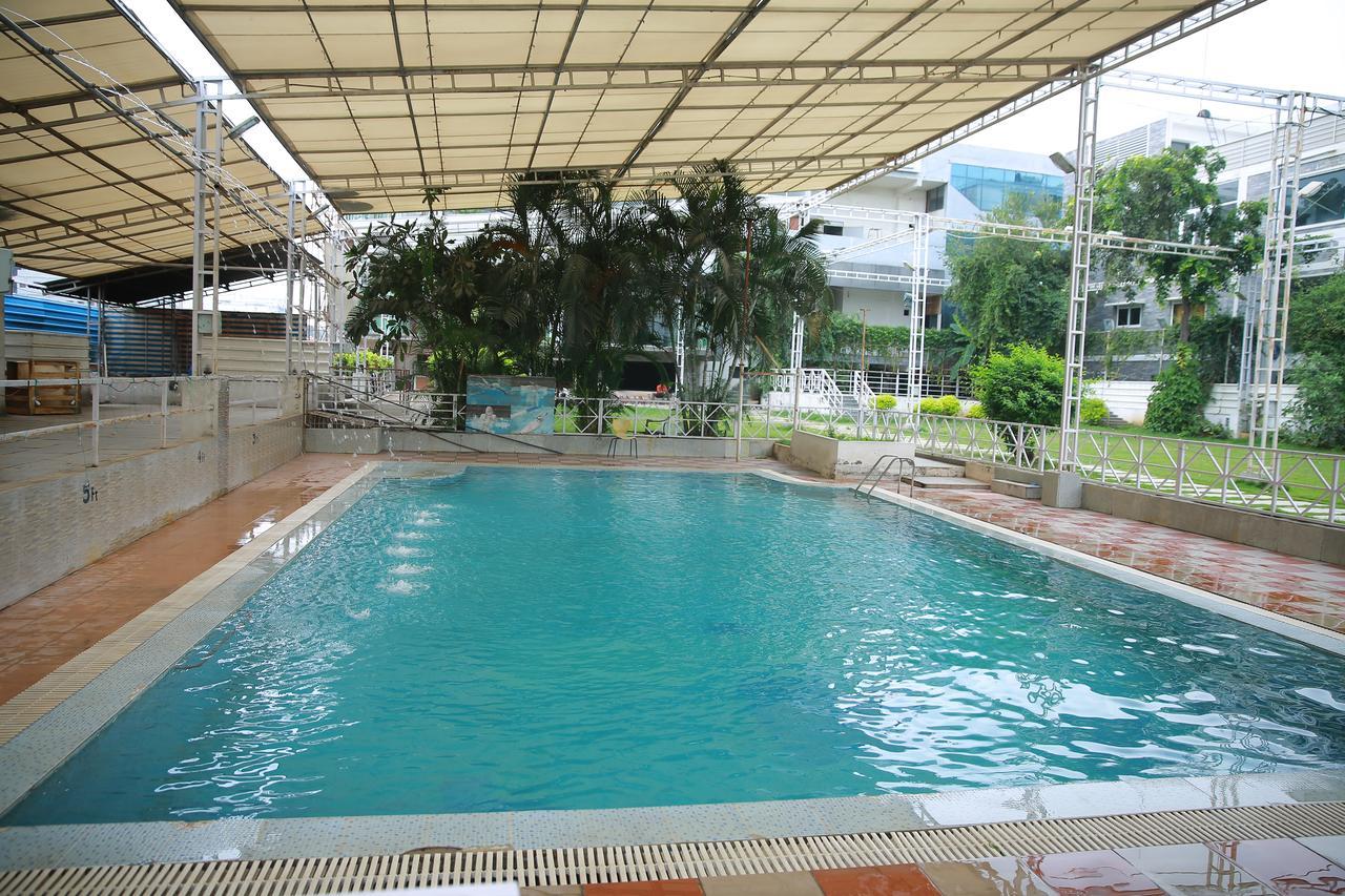 Lokis Forest Hotel 3*