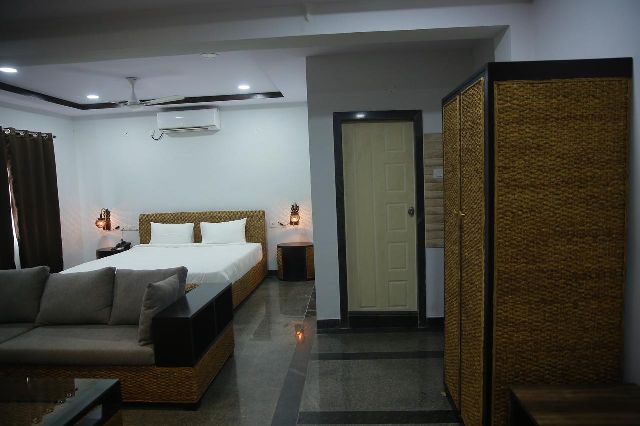 Lokis Forest Hotel 3*