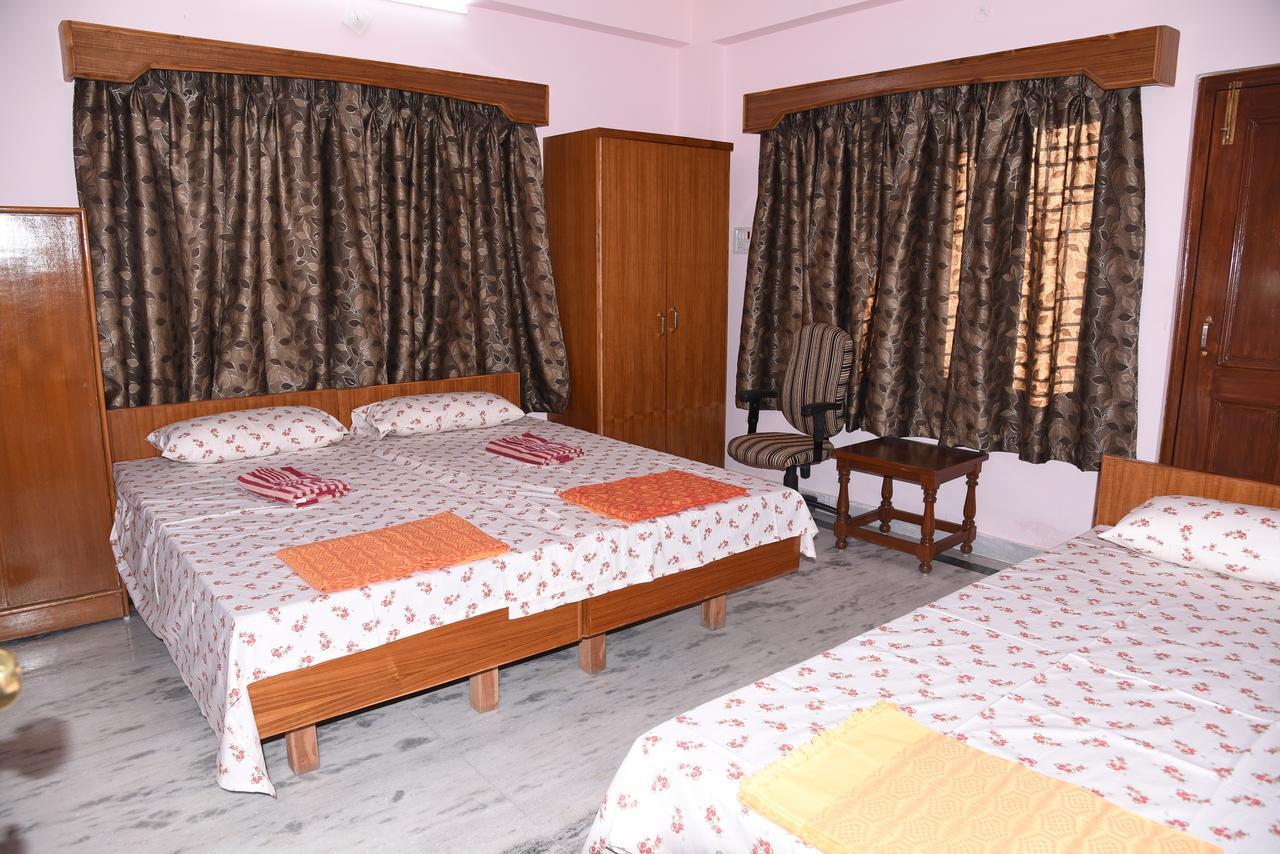 Anjani Mansion 3*
