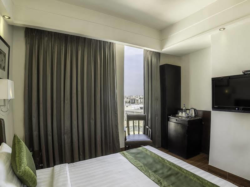 Hotel Capital O 9960 Hotel Grand Himayat