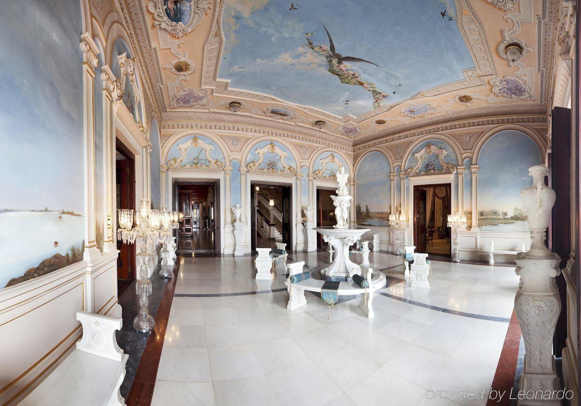 Hotel Taj Falaknuma Palace