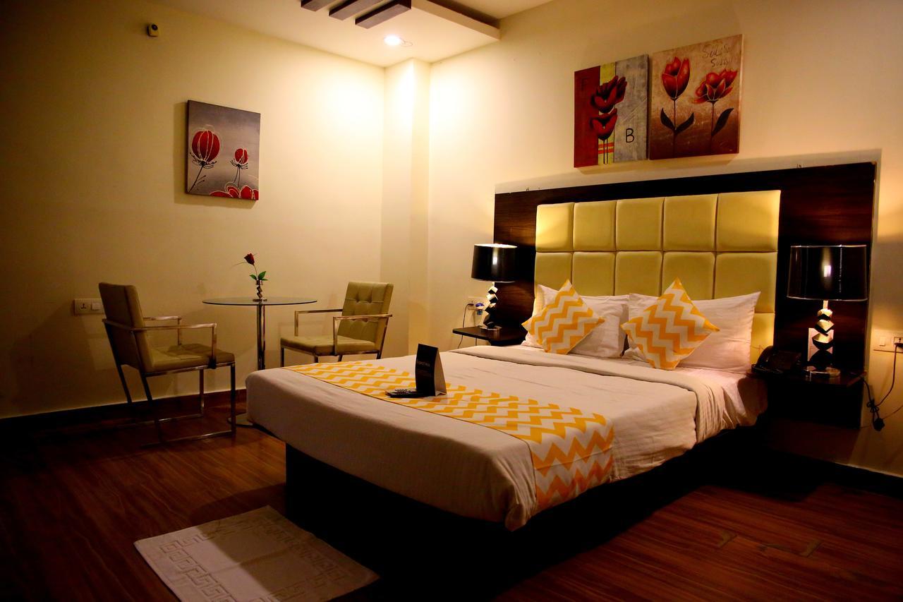 Fabhotel V Hitech 3*