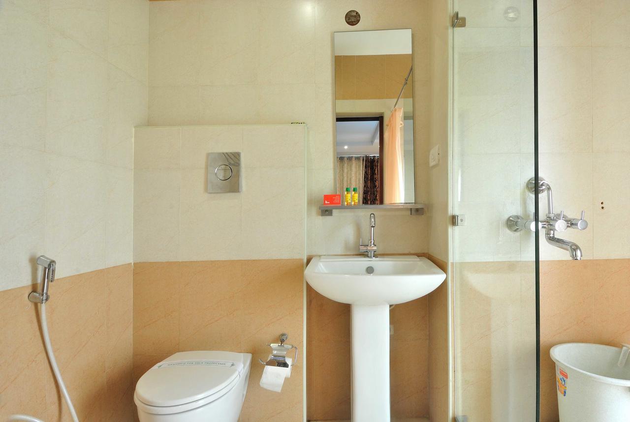 Fabhotel V Hitech Hotel 3*