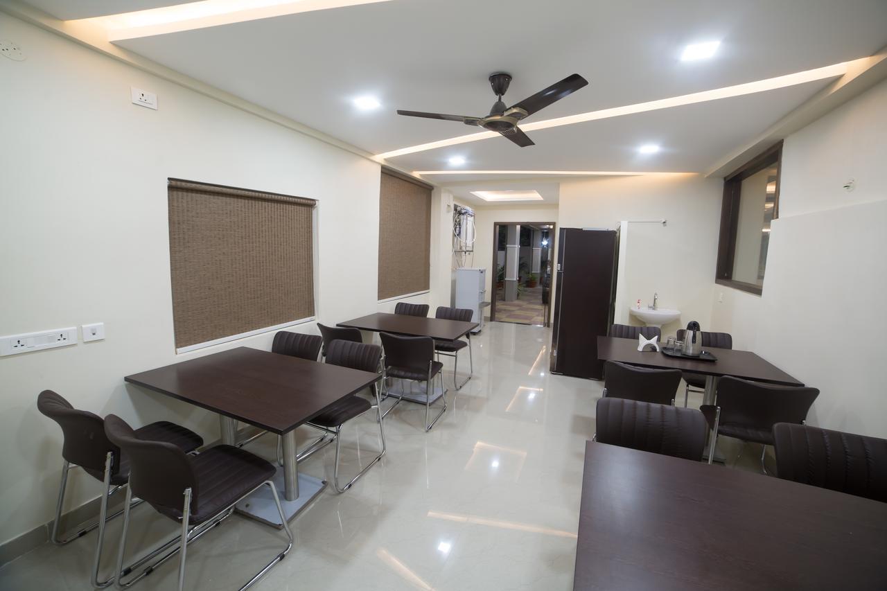 Hotel Our Nest Banjara 2*