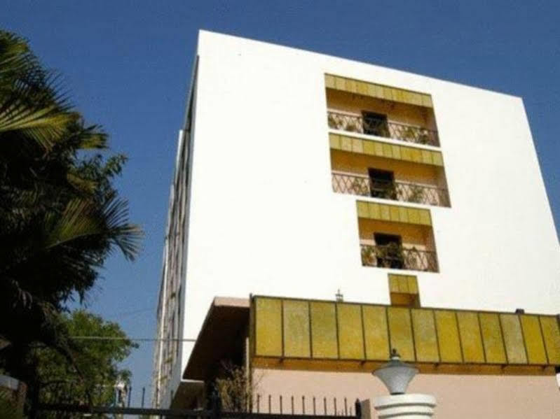 Kamat Lingapur Hotel 2*