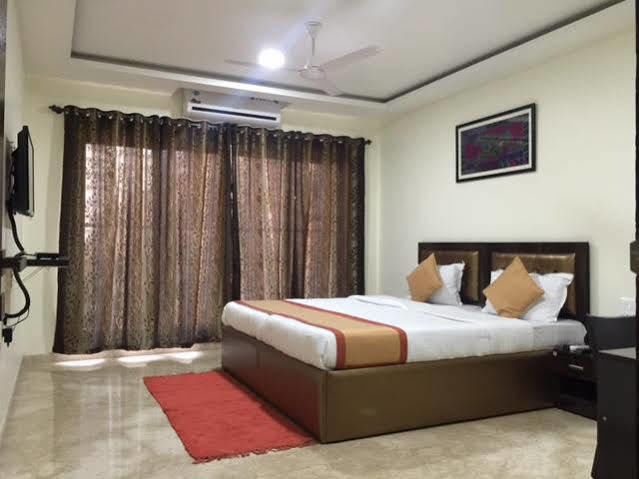 Hotel Treebo Emerald