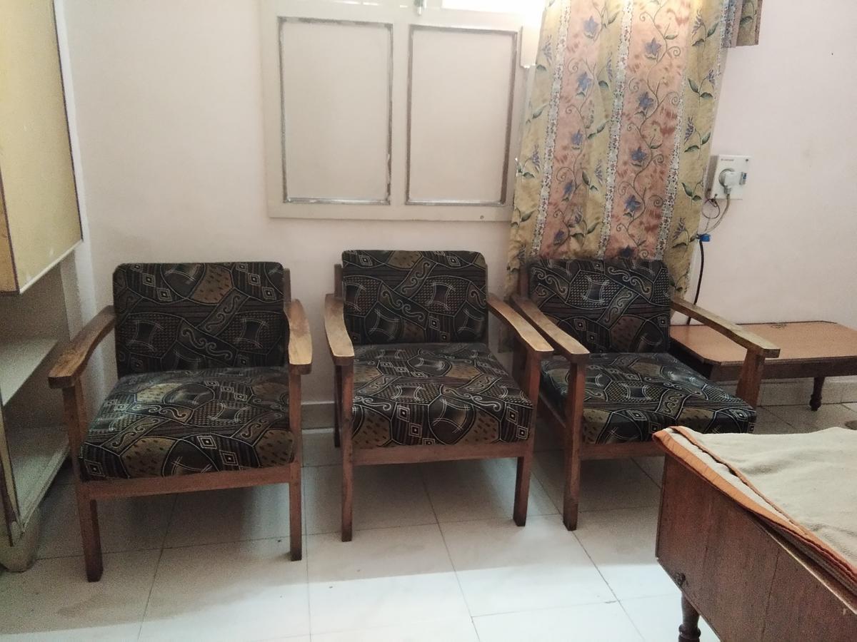 Lodge Srinivasa Hyderabad