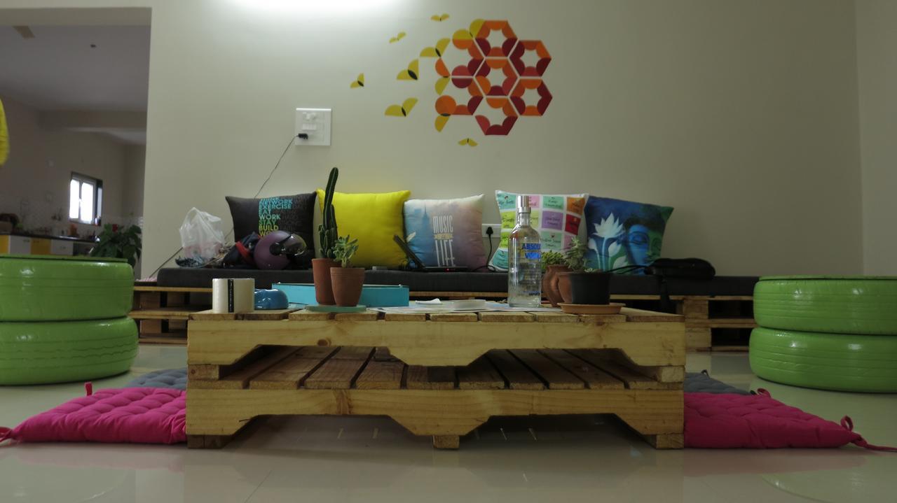 Beehive Commune Hostel