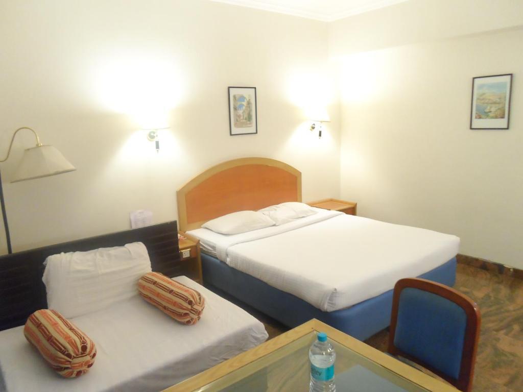 Kamat Lingapur Hotel 2*