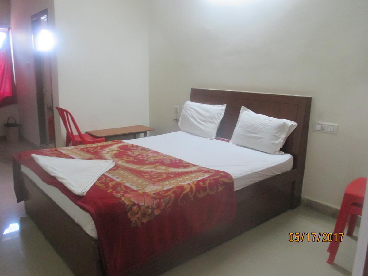Lodge Sri Sai Ganesh *
