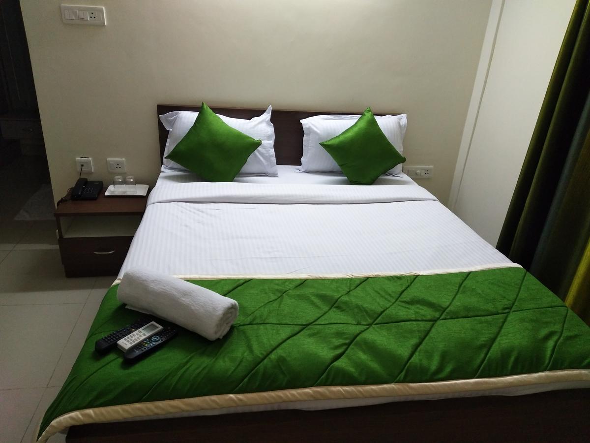 Fresh Living Prime Hitech Hotel