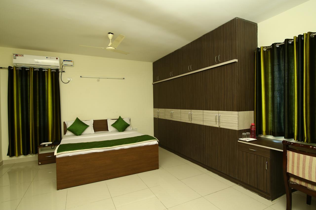 Fresh Living Prime Hitech Hotel