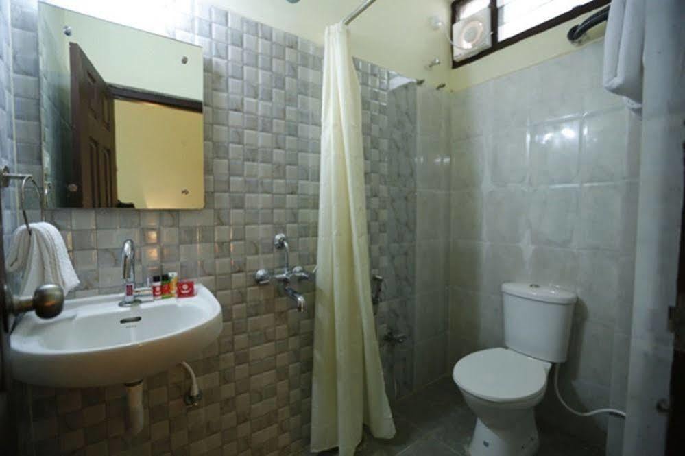 Oyo Hc Max Cure Hospital Apartment *
