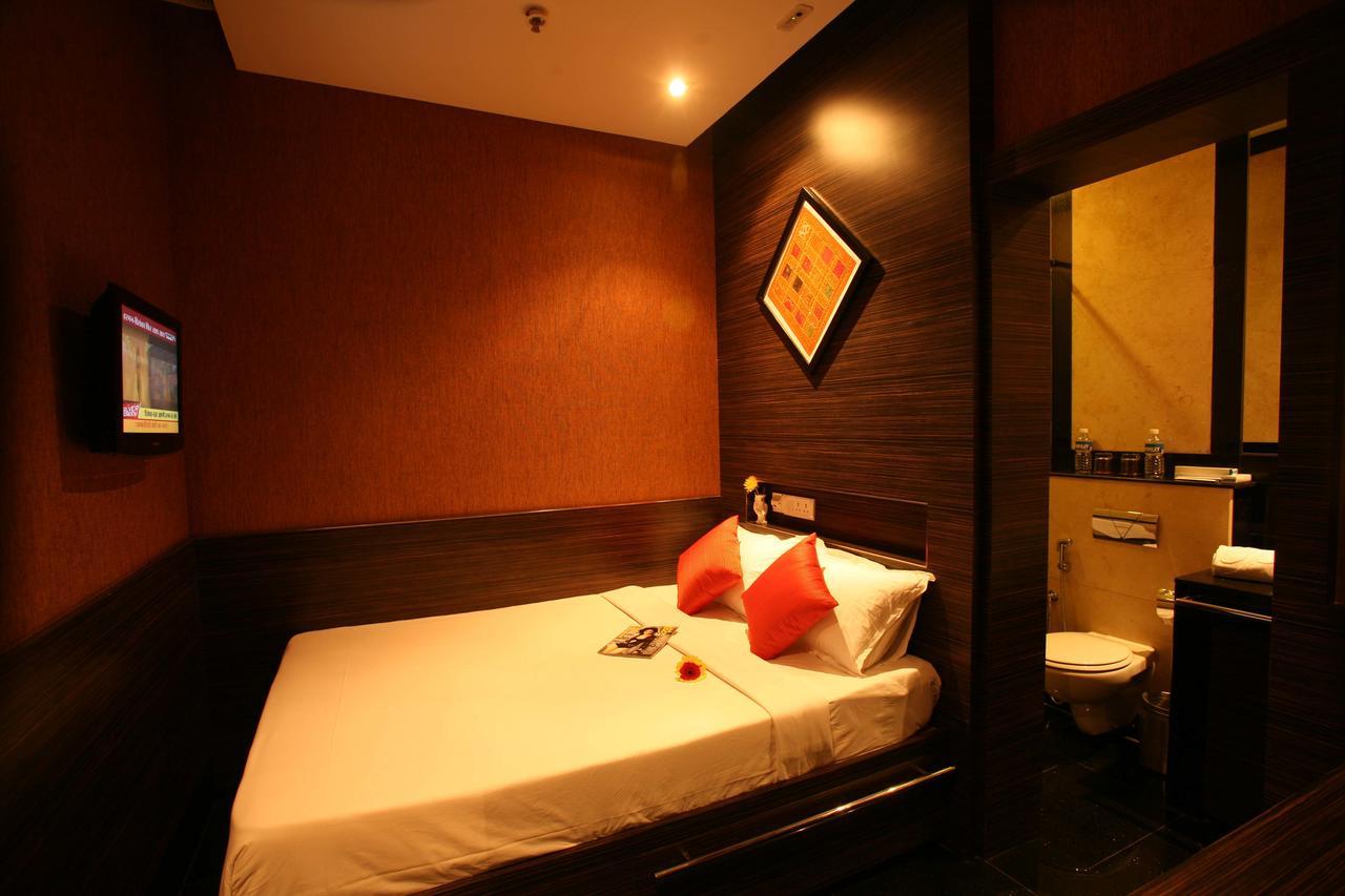Transit By Plaza Premium Lounge Hotel *