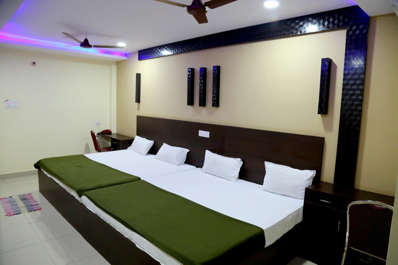Divya * Hyderabad