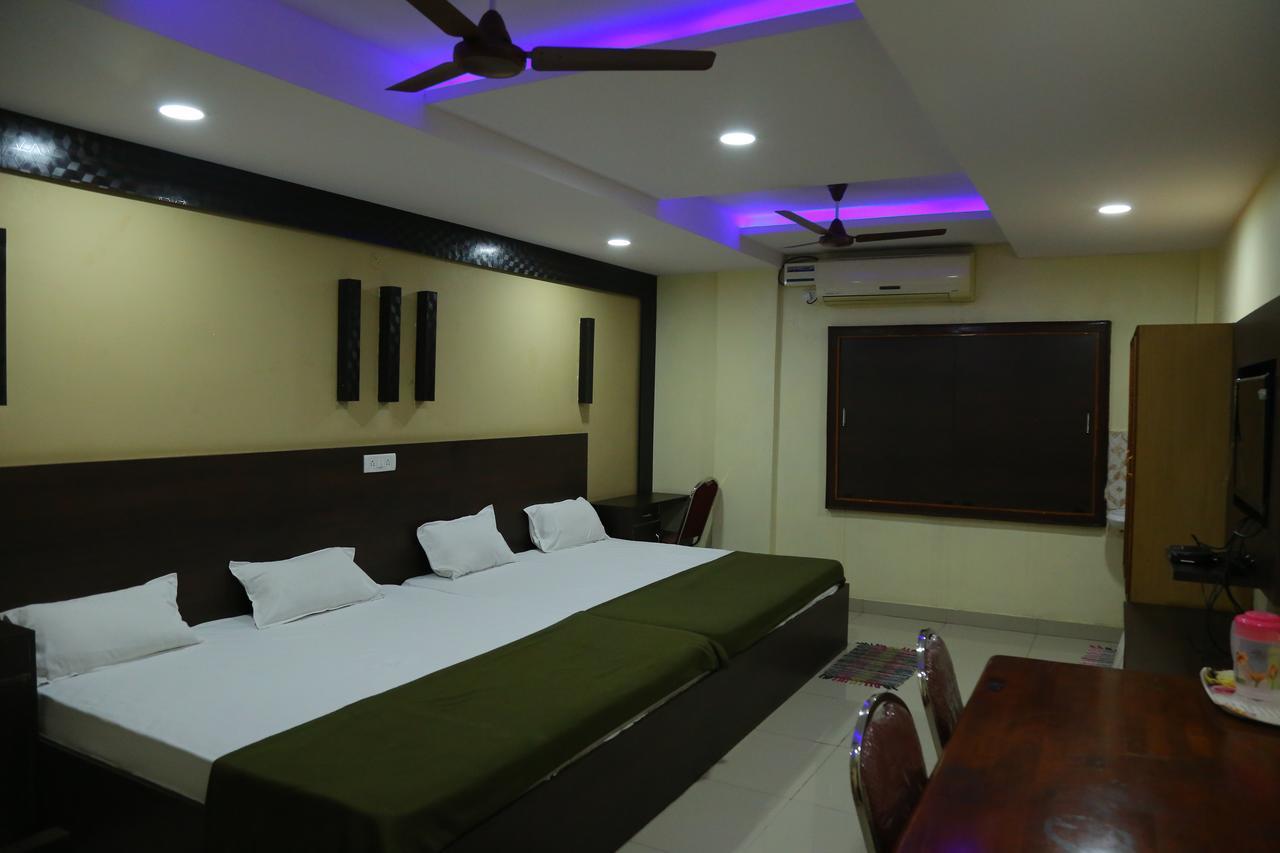 Divya Hotel