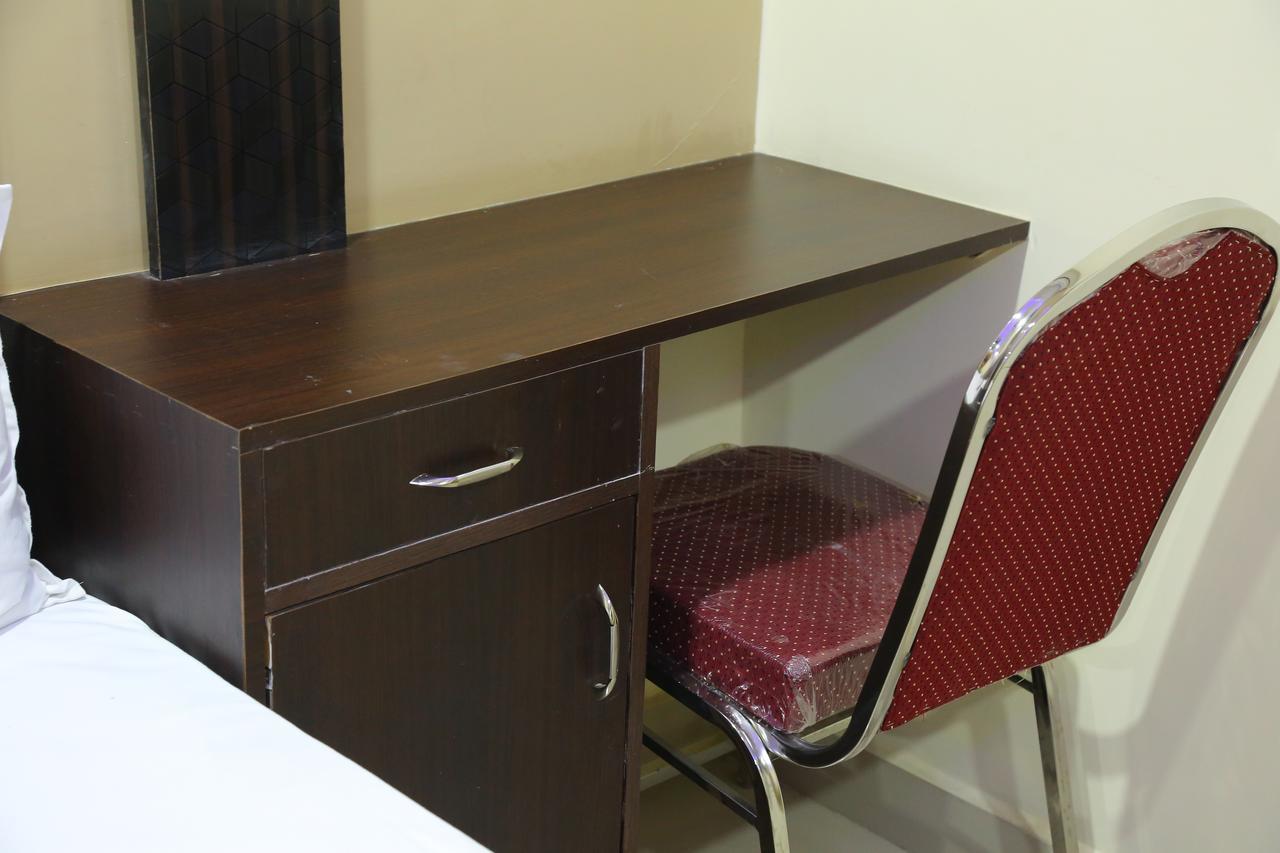 Divya Hotel
