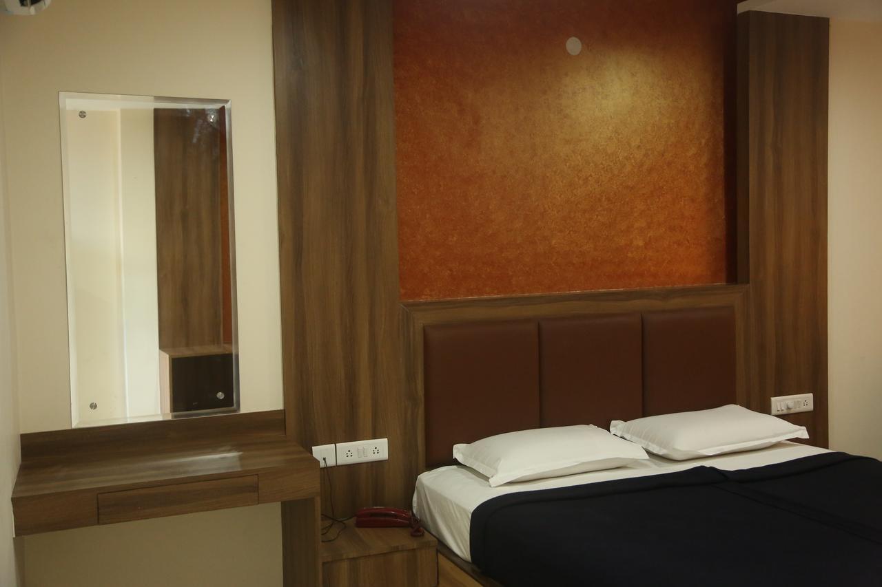 Hotel Dwaraka Paradise *