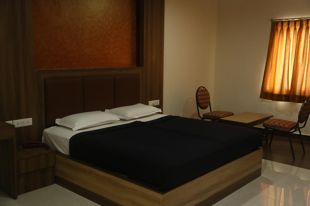 Hotel Dwaraka Paradise *