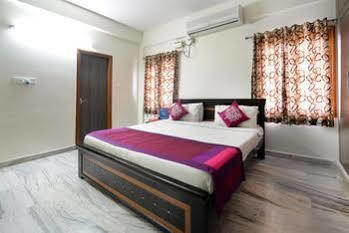 Oyo Whitefields 3* Hyderabad