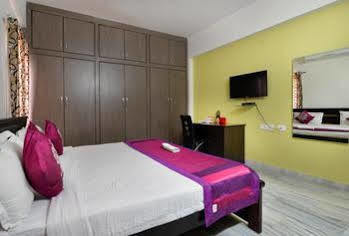 Hotel Oyo Whitefields 3*