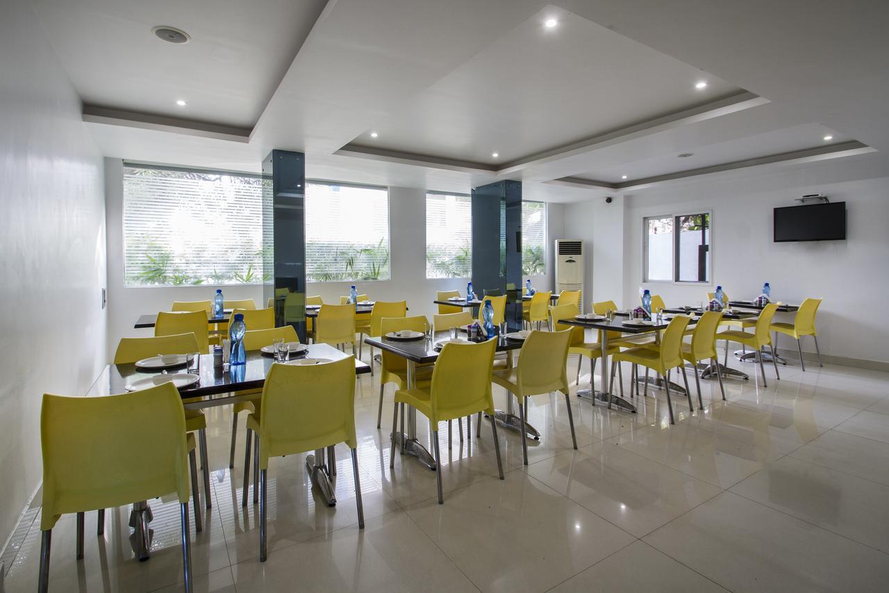 Oyo Near Shilparamam Hotel 3*