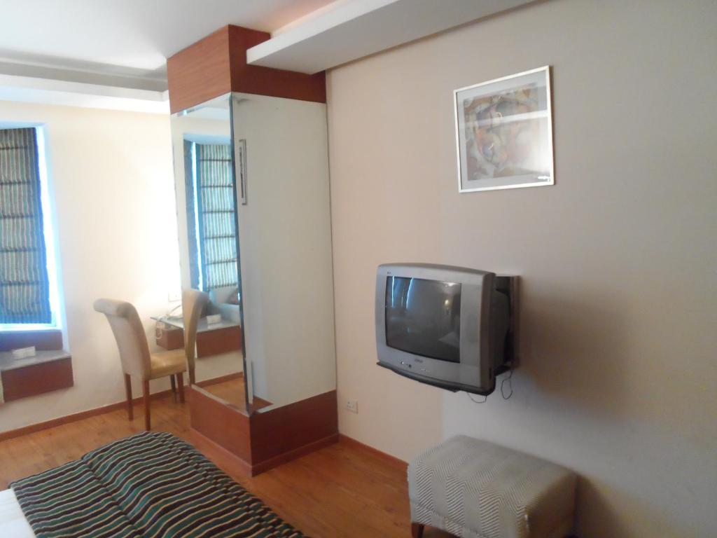 Kamat Lingapur Hotel
