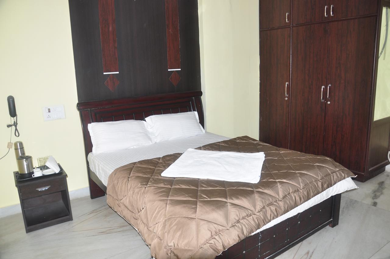 Hotel Grand Seasons Hyderabad