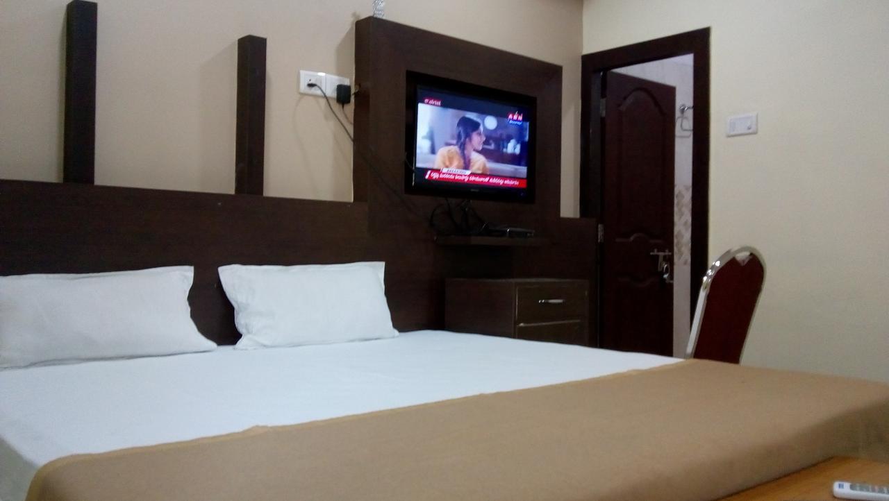Divya Hotel