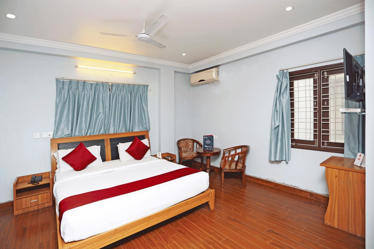 Oyo 7552 Sky Grand 3*