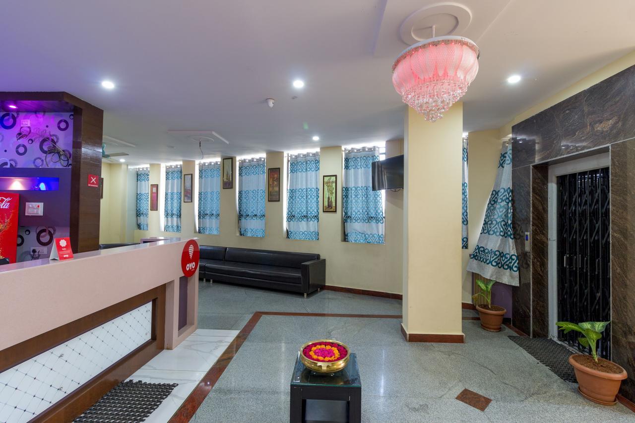 Oyo 7627 Royal Plaza Hotel Hyderabad