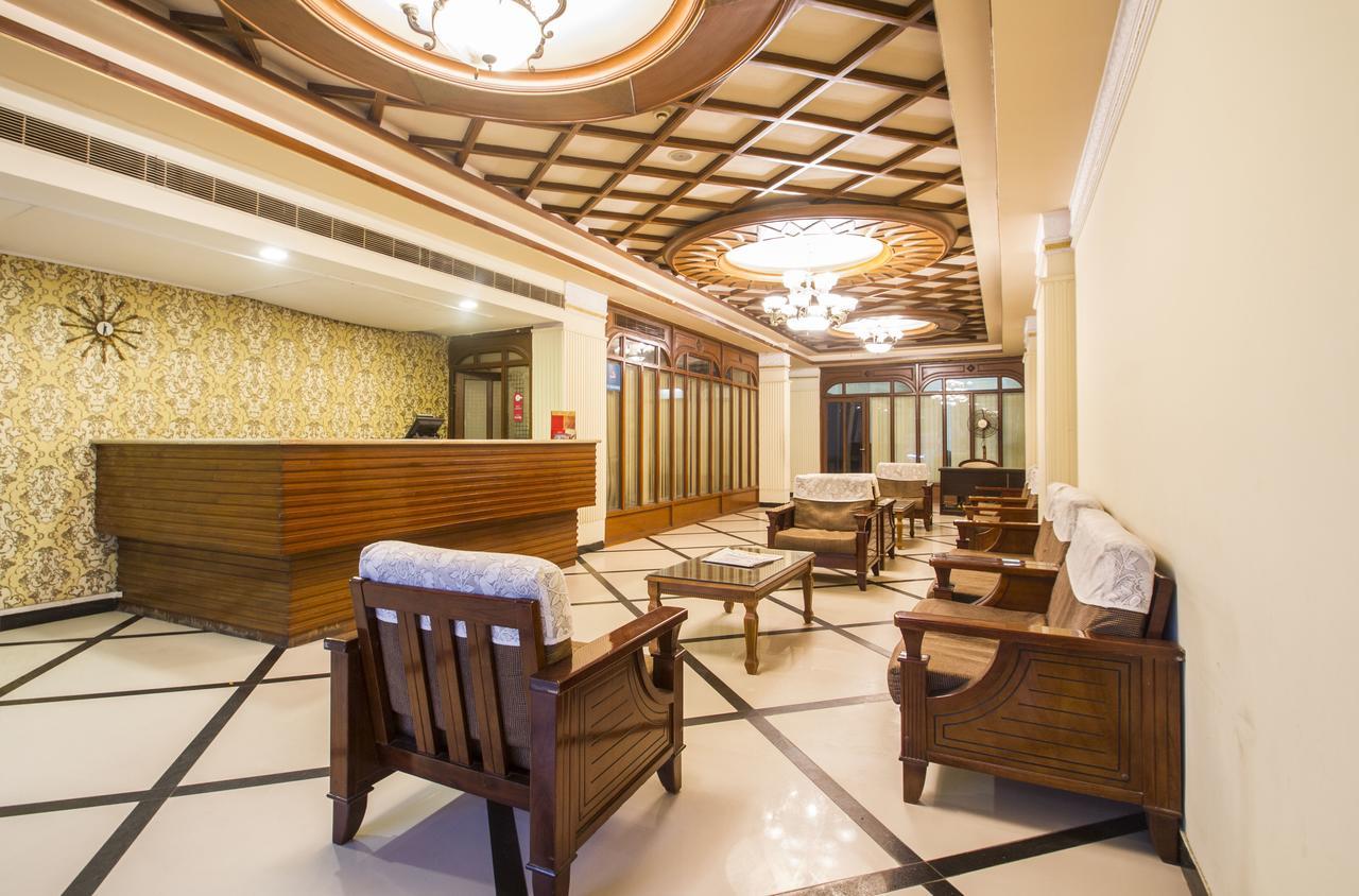 Hollyhock Hotel 3*
