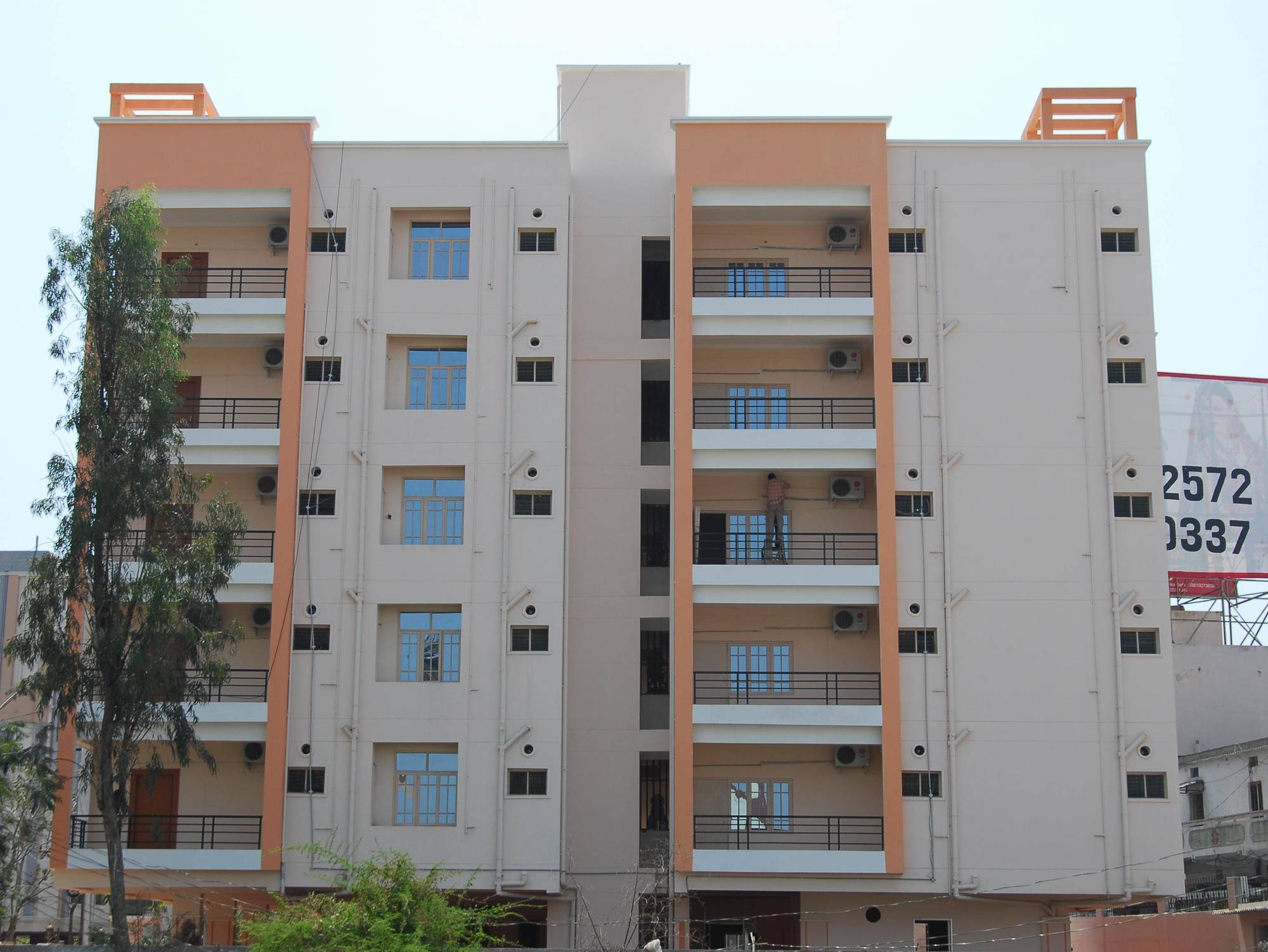 Apartment Lakeview Homes *