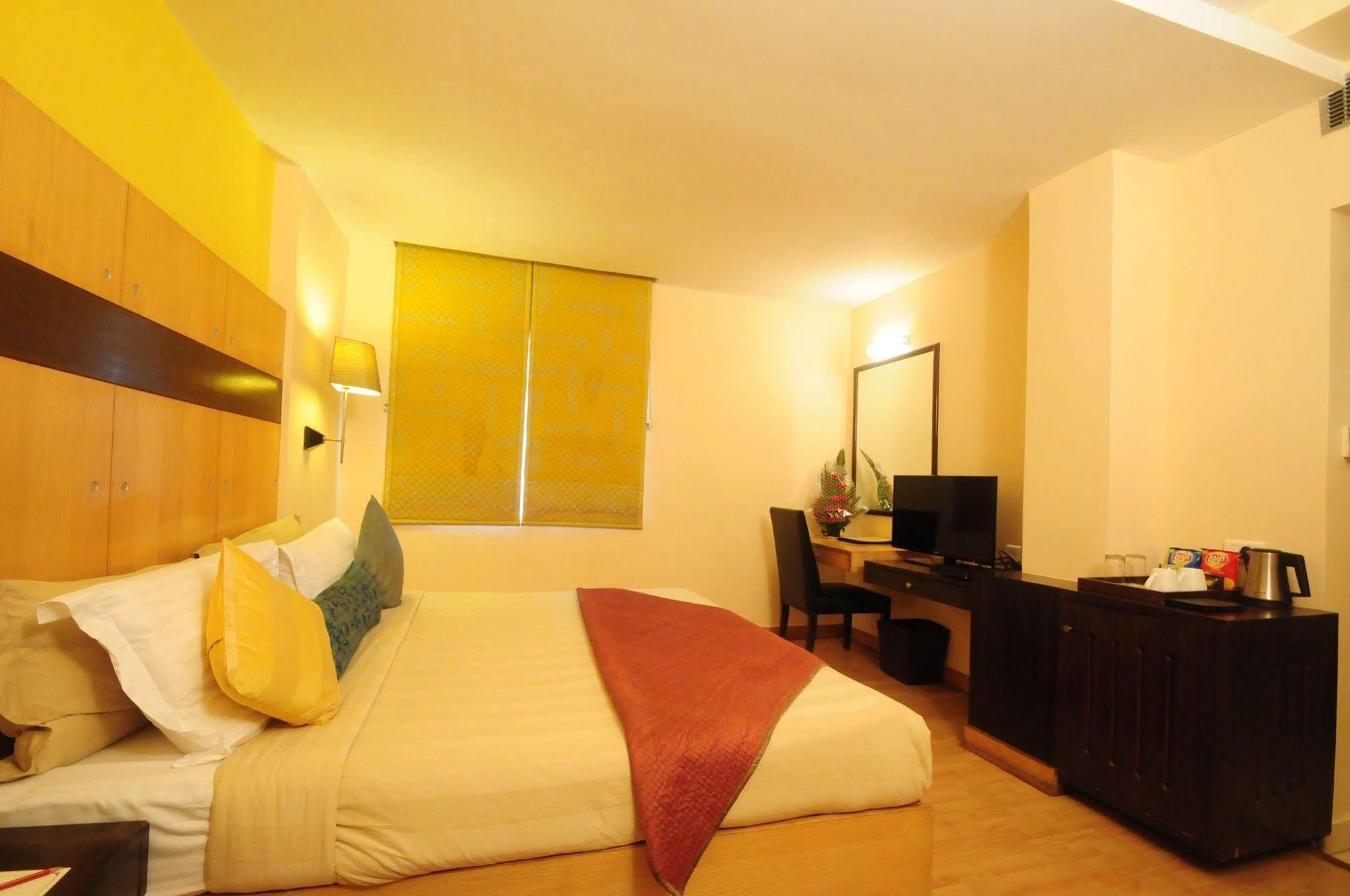 ​justa Hotel