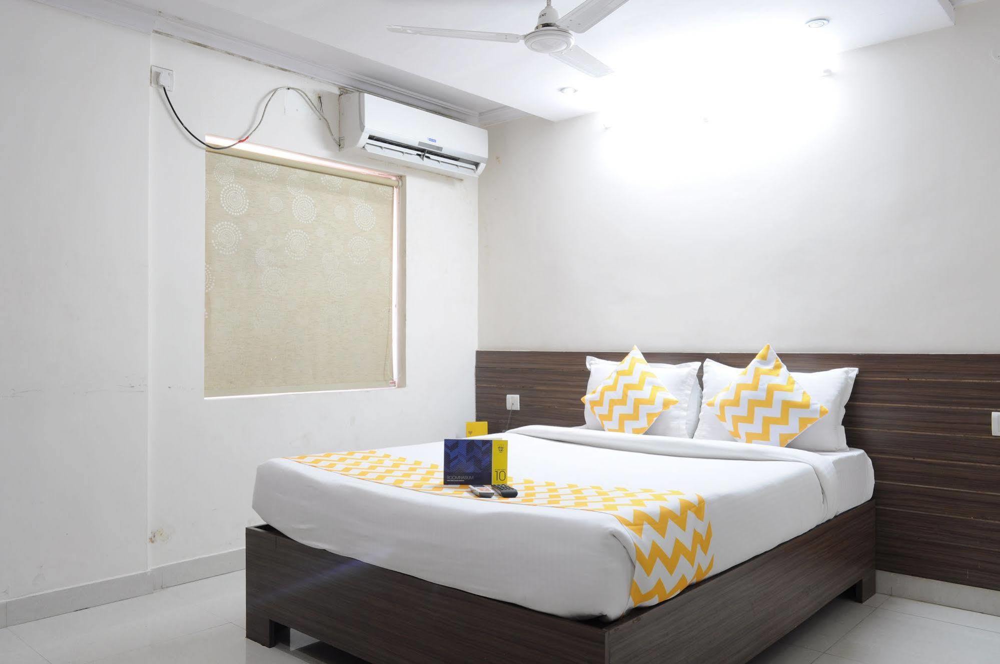 Oyo 17375 My Place Kondapur Hicc