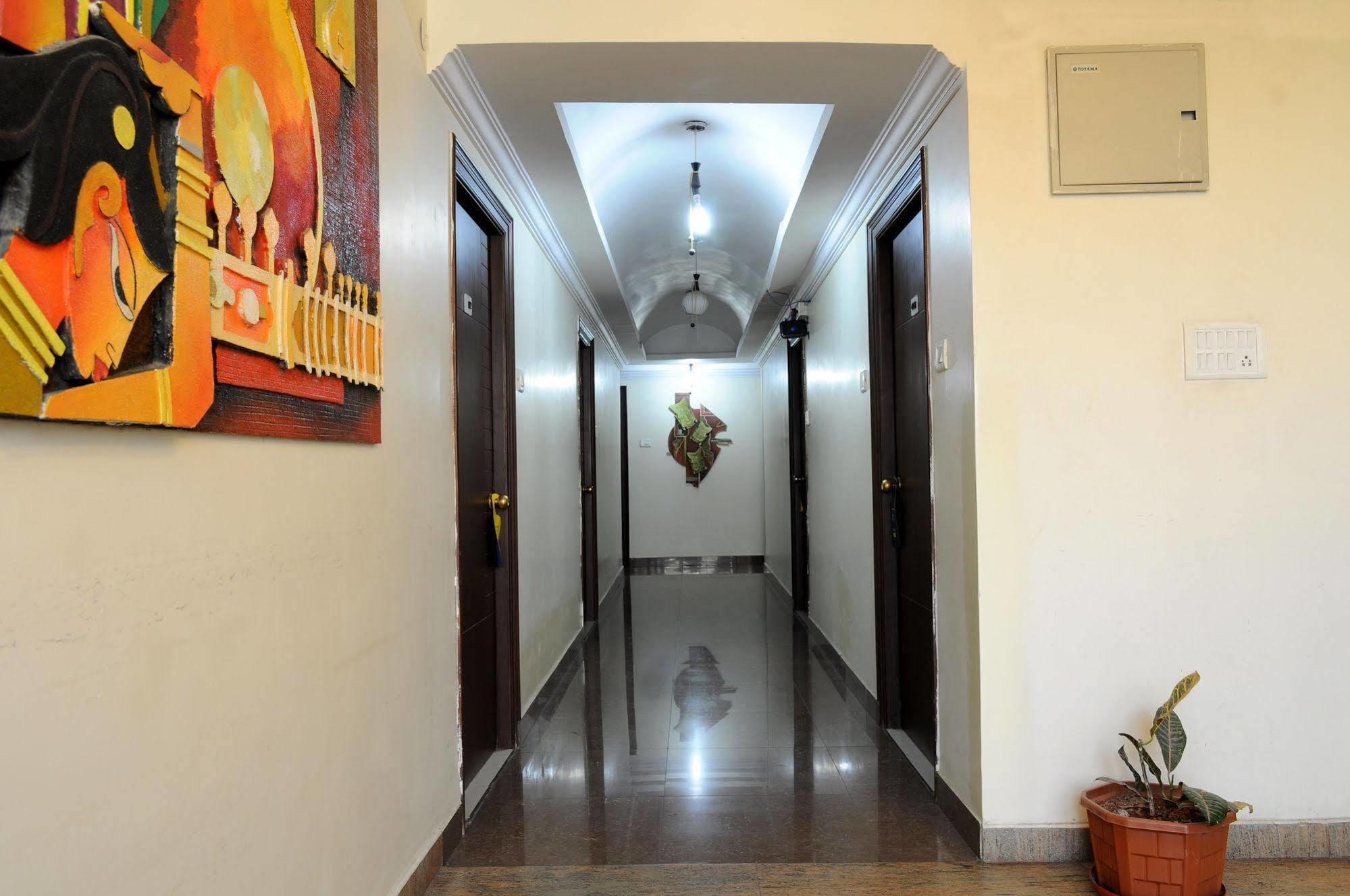 Hotel Oyo 17375 My Place Kondapur Hicc Hyderabad