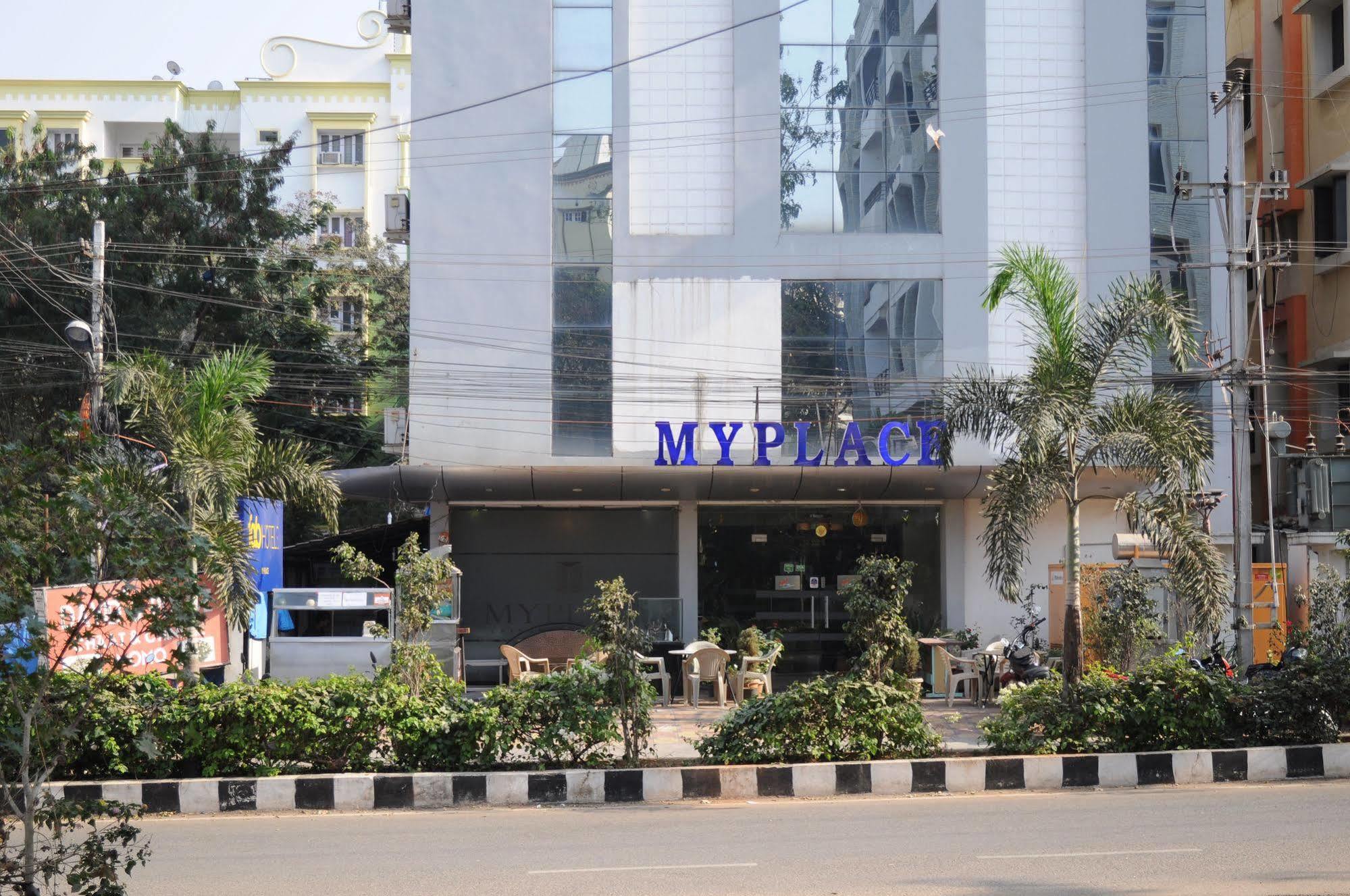 Hotel Oyo 17375 My Place Kondapur Hicc