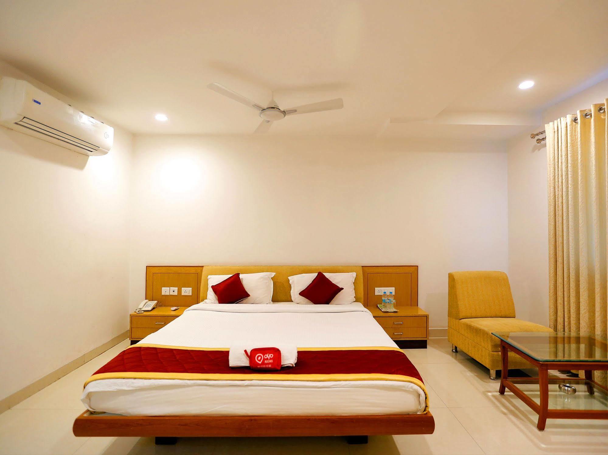 Oyo Gachibowli-miyapur Road Hotel Hyderabad