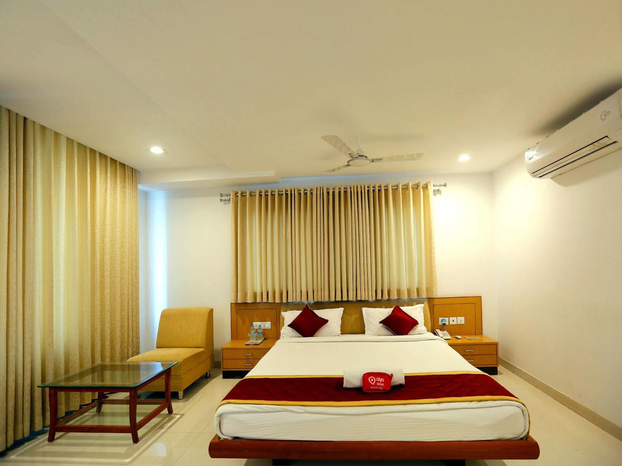 Oyo Gachibowli-miyapur Road Hotel Hyderabad