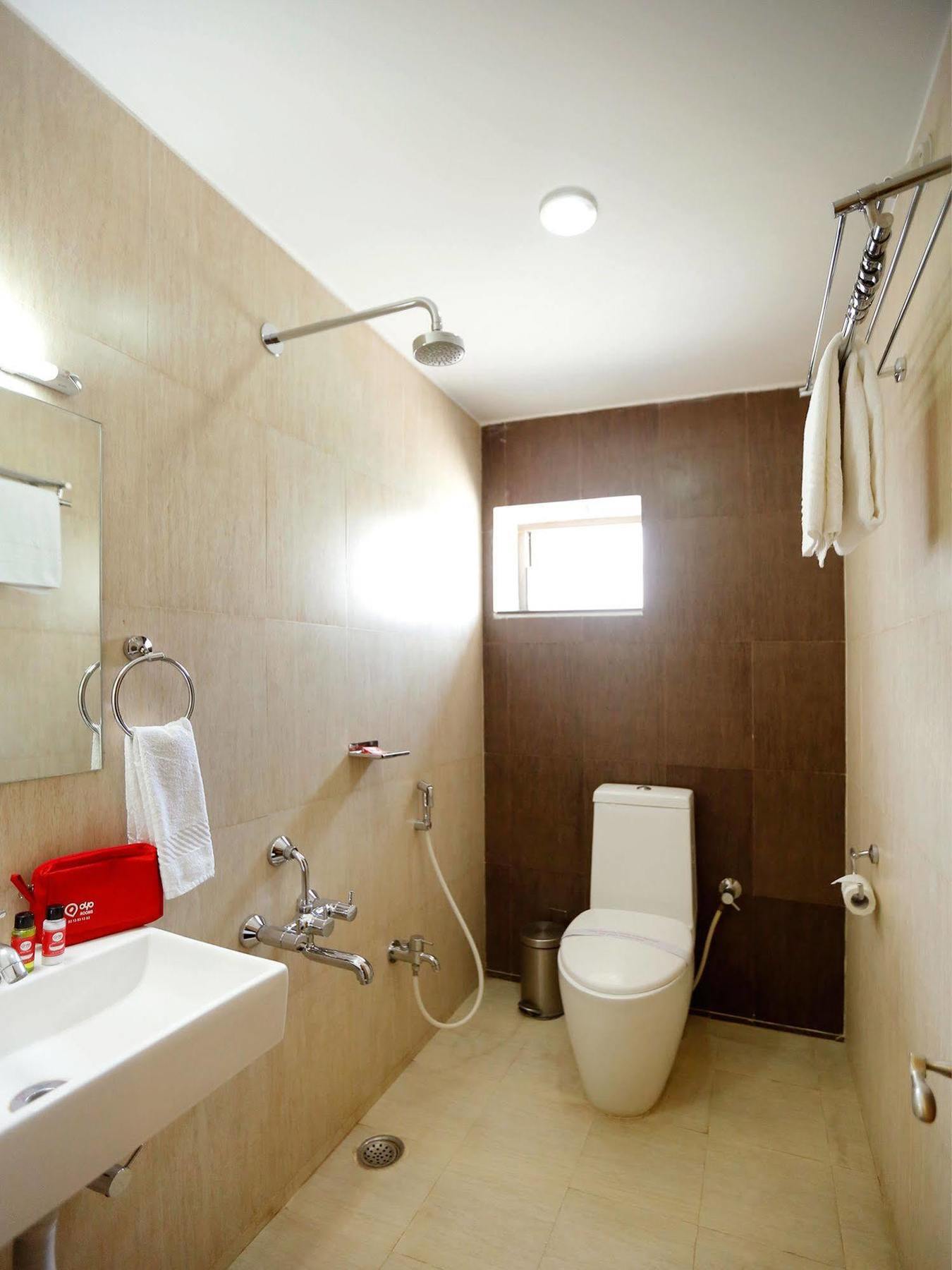 Hotel Oyo Gachibowli-miyapur Road