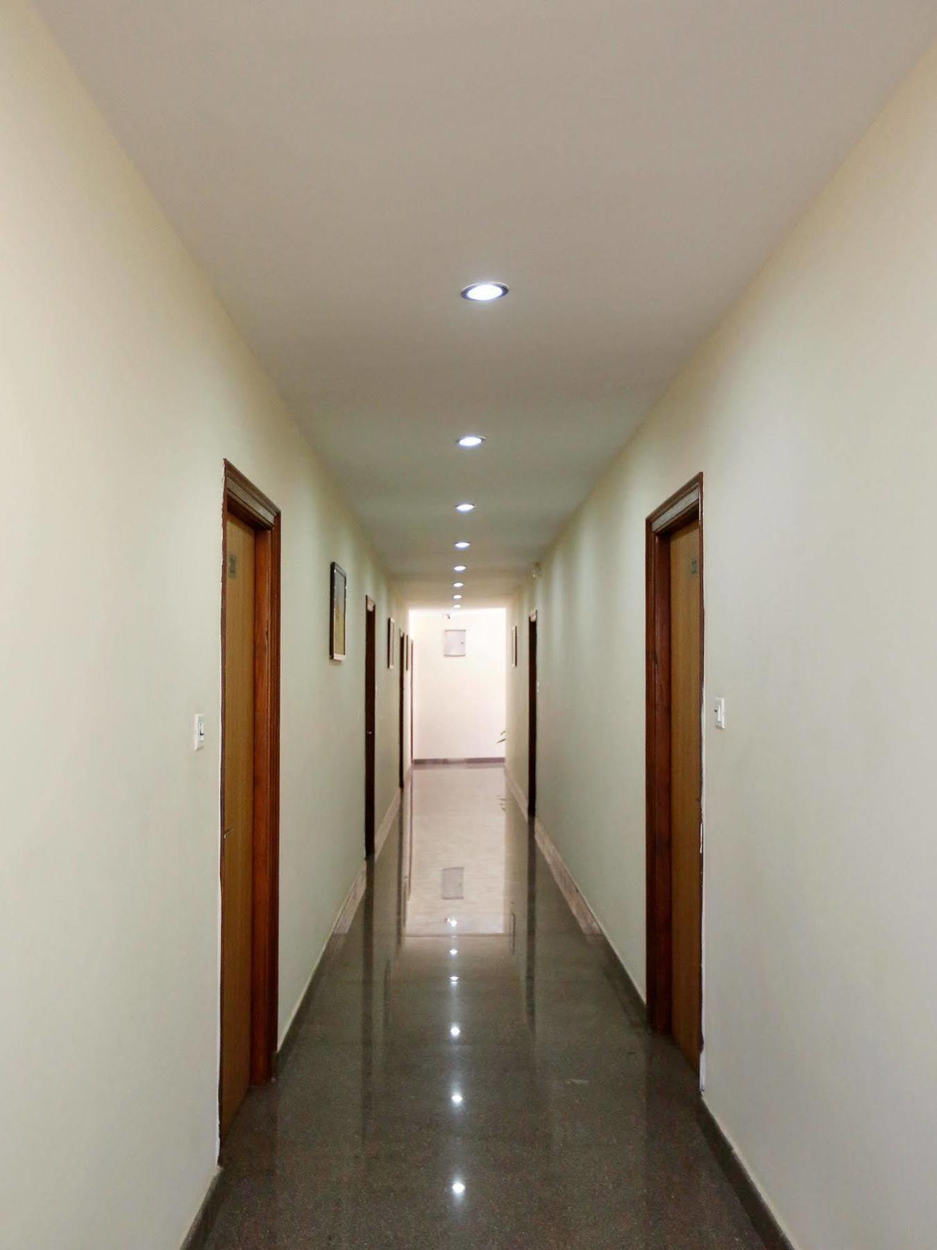 Hotel Oyo Gachibowli-miyapur Road 3*