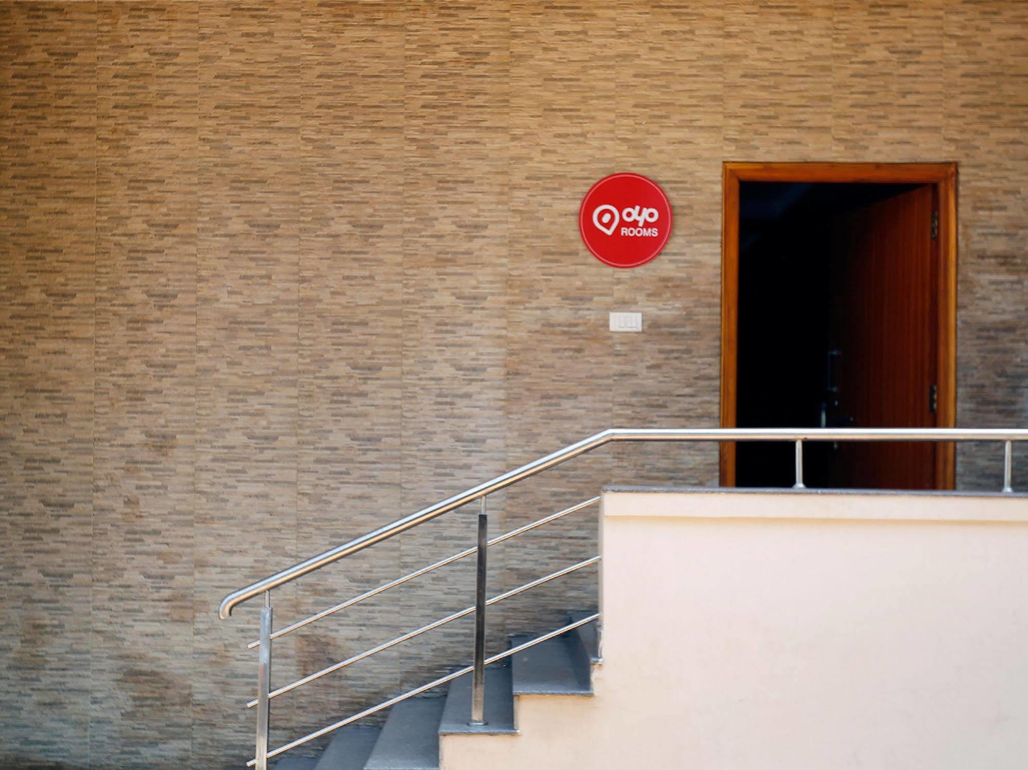 Hotel Oyo Gachibowli-miyapur Road