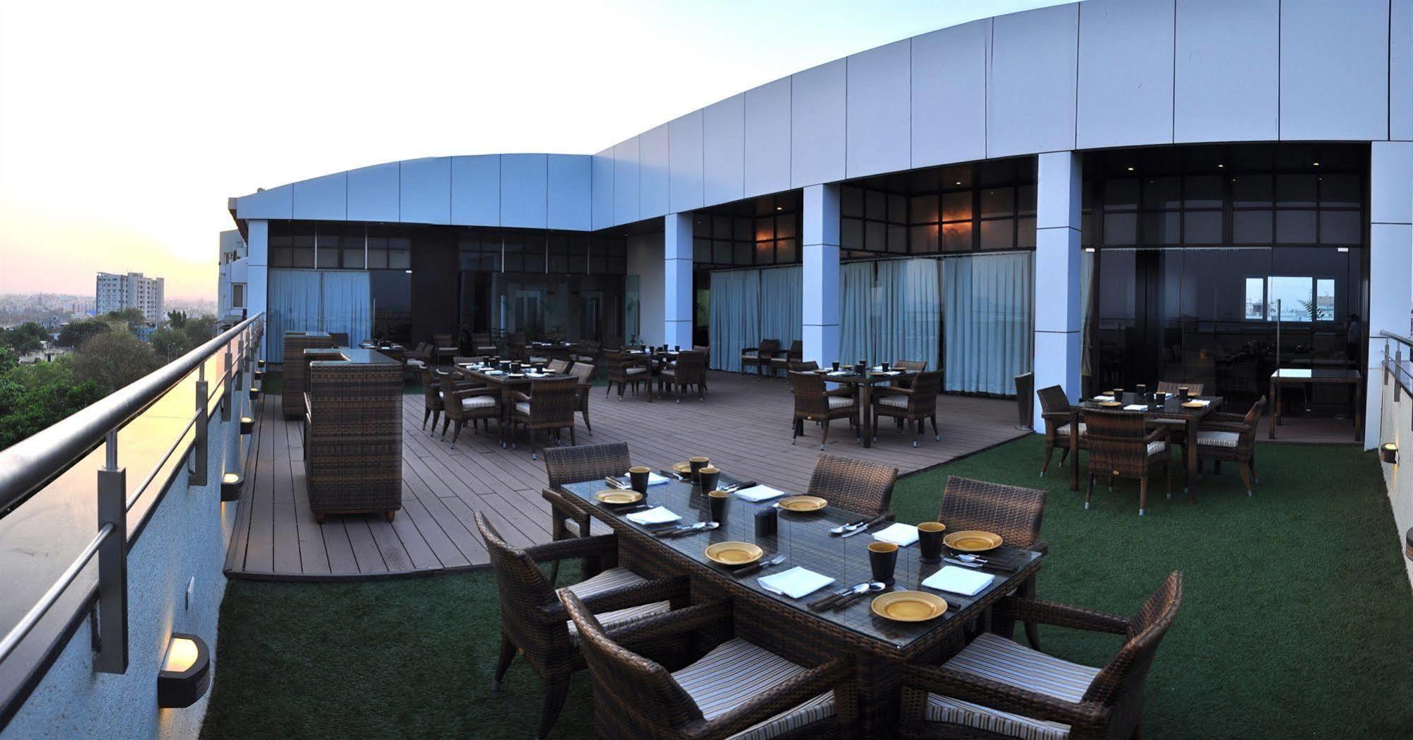 Manasarovar - The Fern 4* Hyderabad