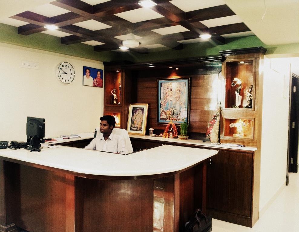 Kanha Grand Hotel *