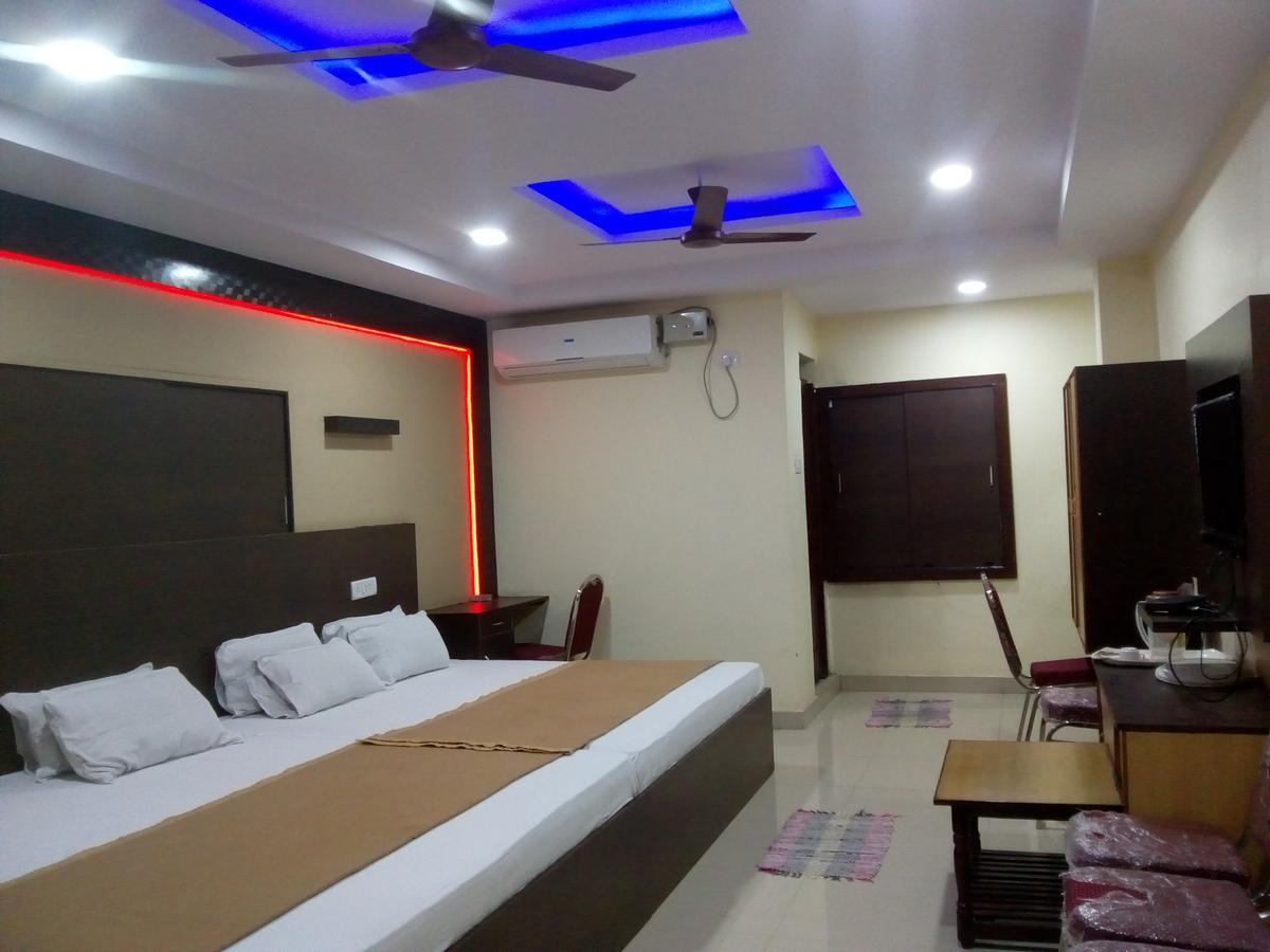 Divya Hotel