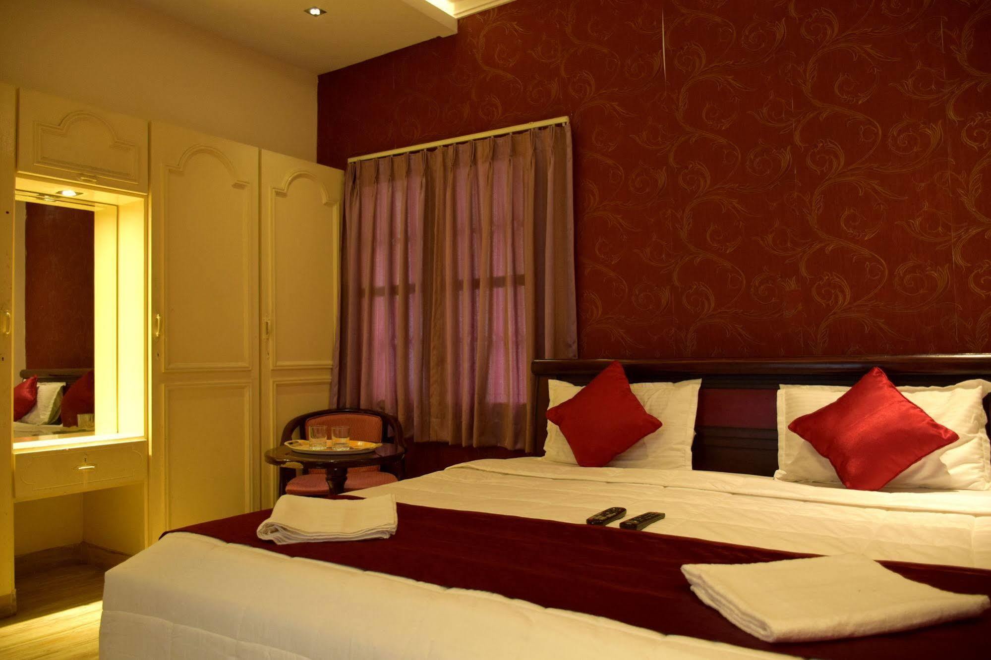 The Nest Hotel 2*